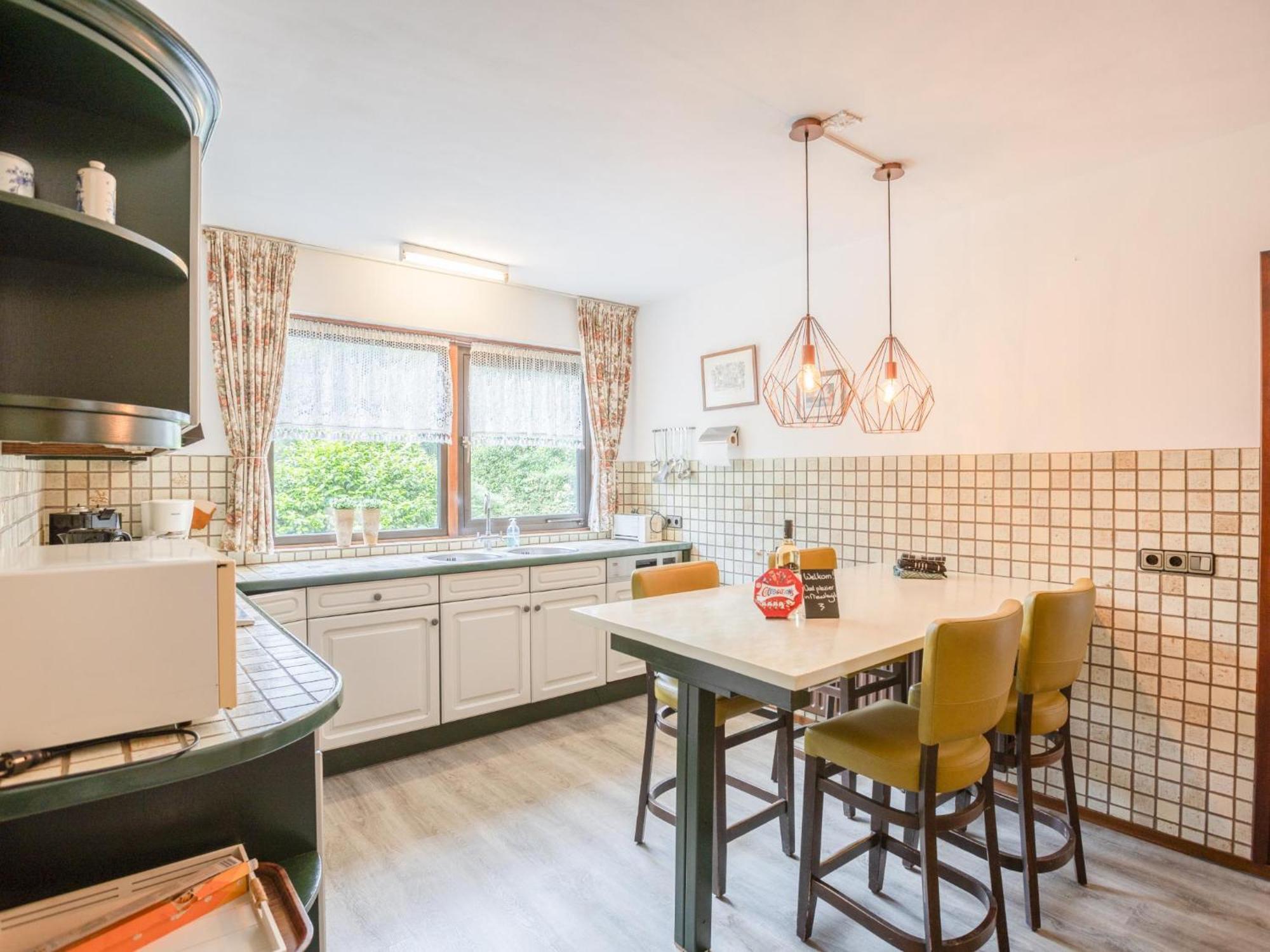 Steenenburg Zicht Nieuwkuijk Buitenkant foto