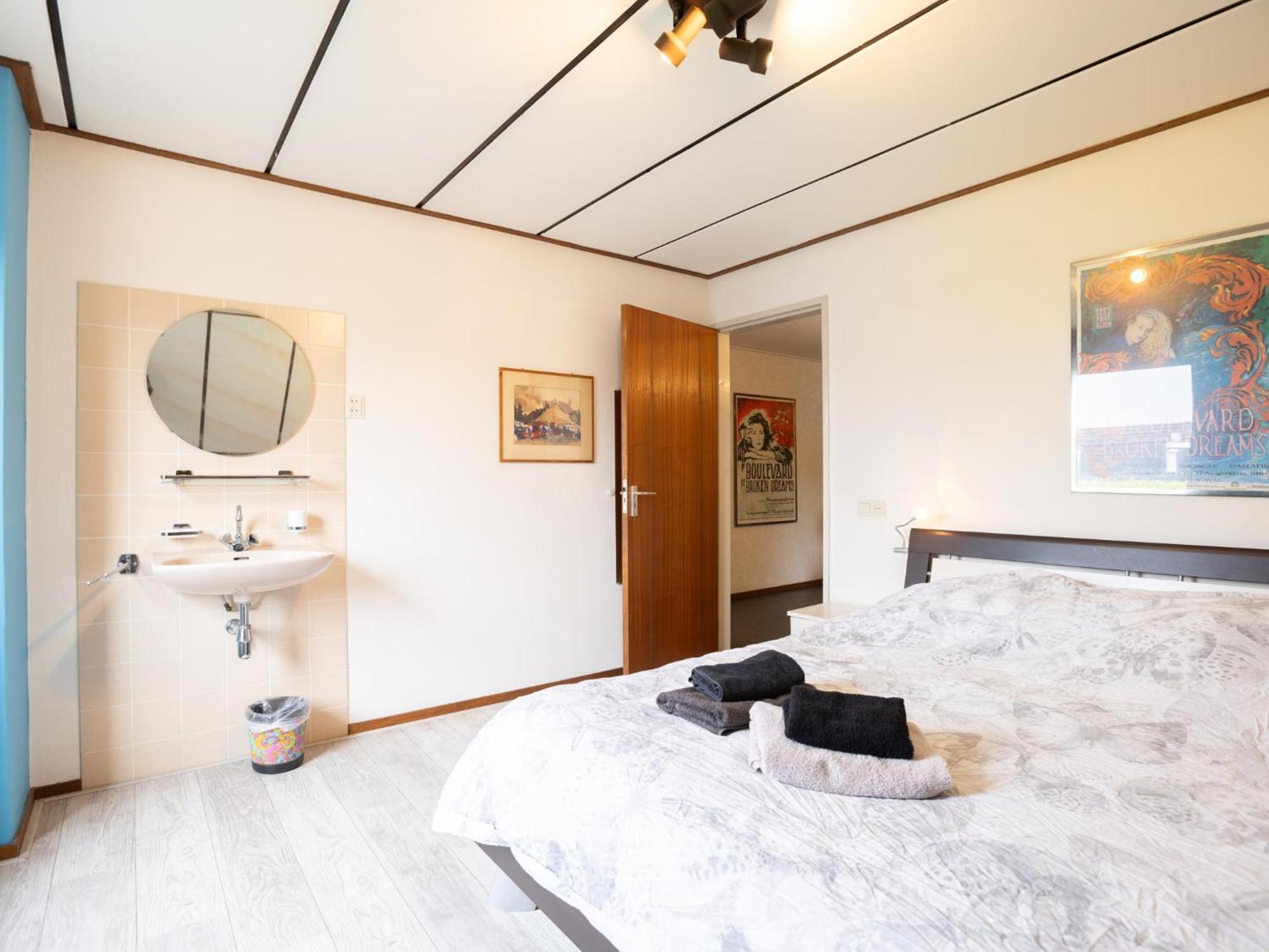Steenenburg Zicht Nieuwkuijk Buitenkant foto