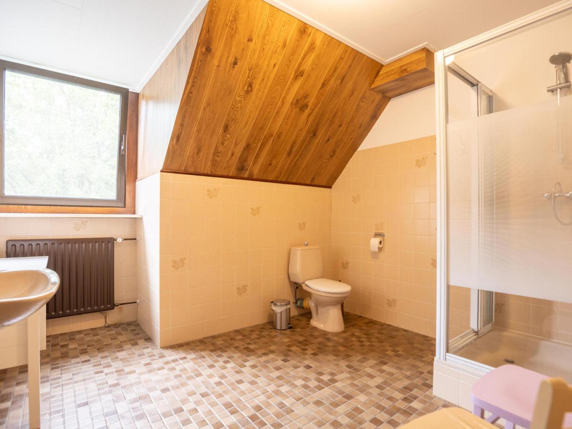 Steenenburg Zicht Nieuwkuijk Buitenkant foto